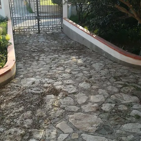 Ausilia * Saline Joniche