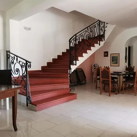 Ausilia Saline Joniche